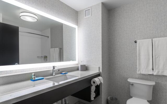 Holiday Inn Express & Suites Yuma by IHG