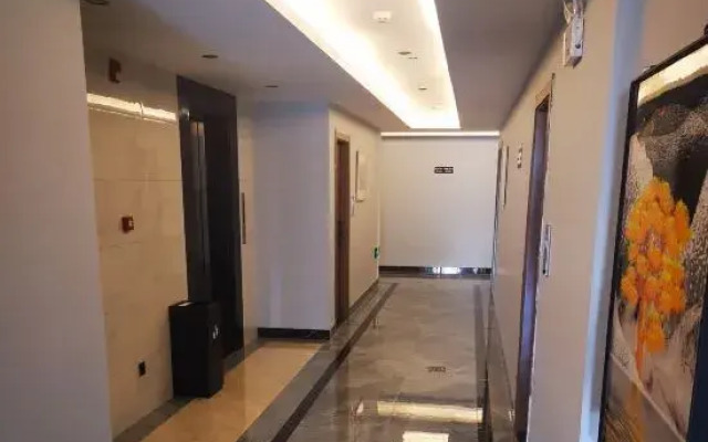 Qiongzhong Santaiyuanlong Business Hotel
