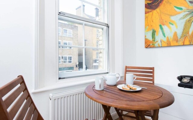 Wonderful 2BR Maisonette in Central London