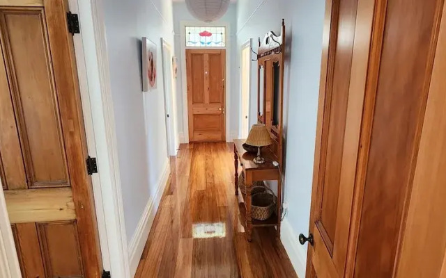 Rewa House ~ city home, 3 bedrooms, walk to CBD