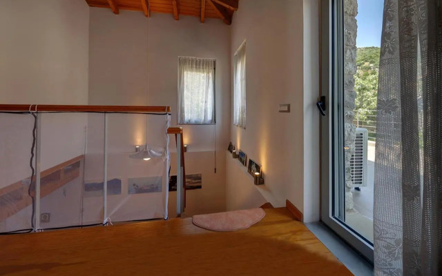 Ianos Maisonette