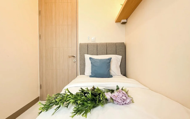 White Toned Style 2Br Tokyo Riverside Pik 2 Apartment