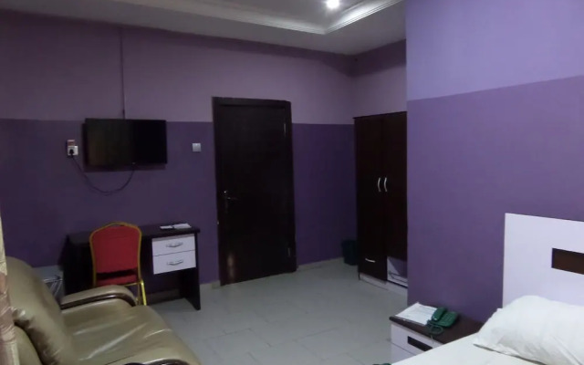 De Love Hotel