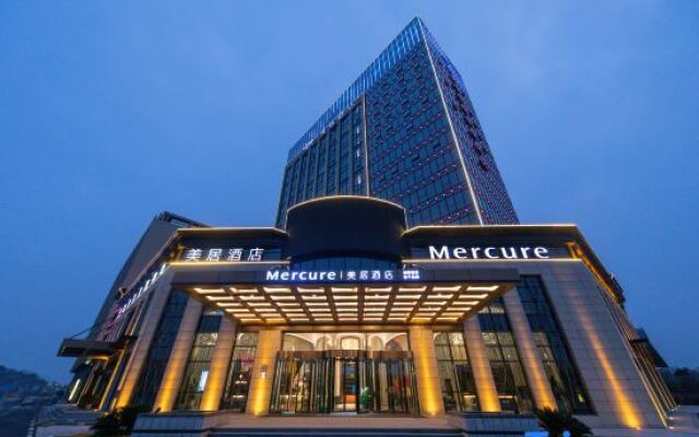 Mercure Hotel Xinyangdong Railway Station