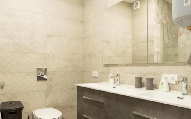 Dream House Rooms Malaga - Habitacion En El Apartemento