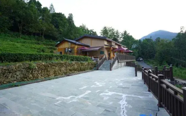 Yinxian Baicaotang Homestay