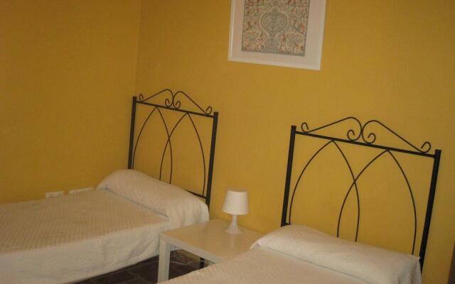Vivian's Guest House