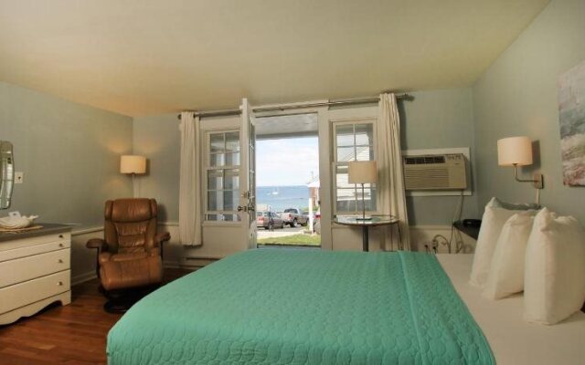 Eagle House Beachside Motel