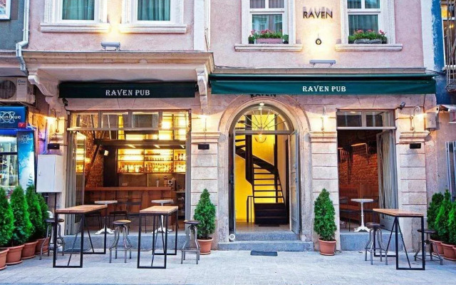 Raven Suites Taksim