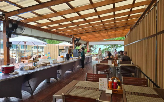 Green Bay Samed Resort