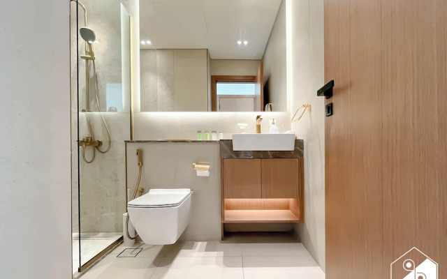 Luxury & Comfort 1B at Binghatti Amber & Balcony