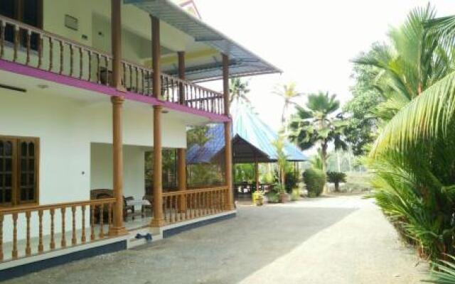 Kayaloram resort