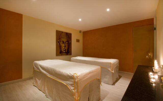 Iberostar Waves Ciudad Blanca