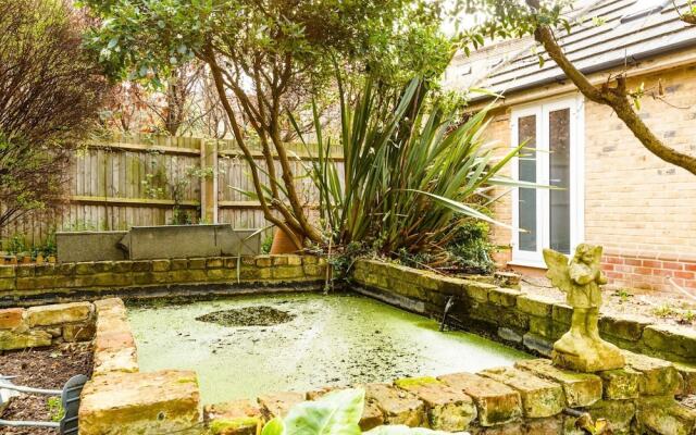 Amazing Detached House in Trendy Peckham Sleeps 6