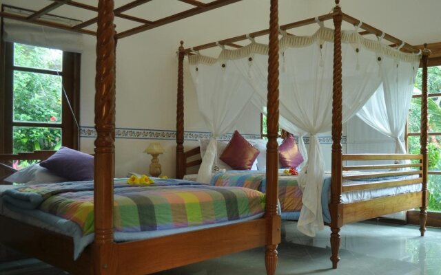 Raffles Holiday Hotel