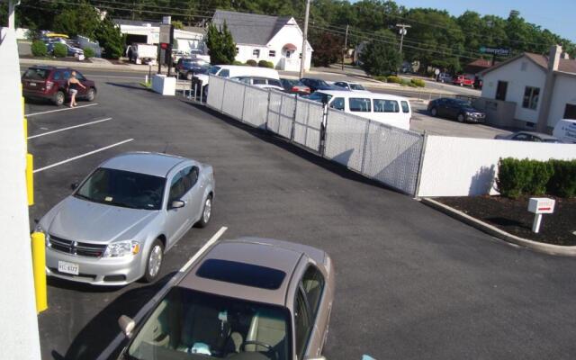 Budget Inn Motel Suites