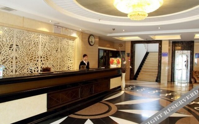Waitan Holiday Hotel