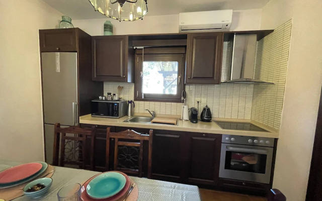 Stylish Maisonette With 3 Bedrooms in Vourvourou, Greece
