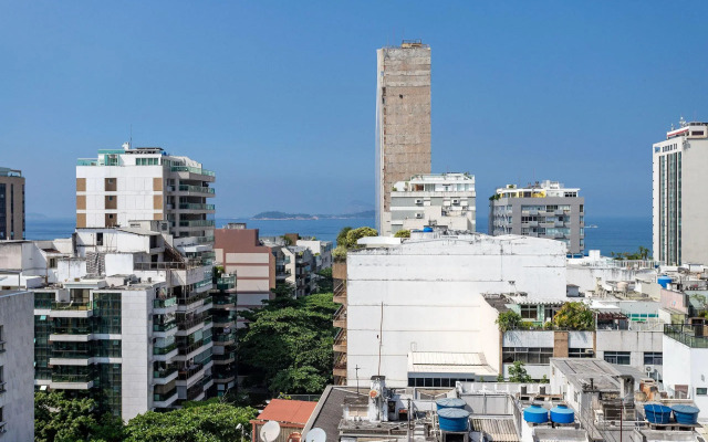 (902-B) Studio com Vista Mar e Comodidades