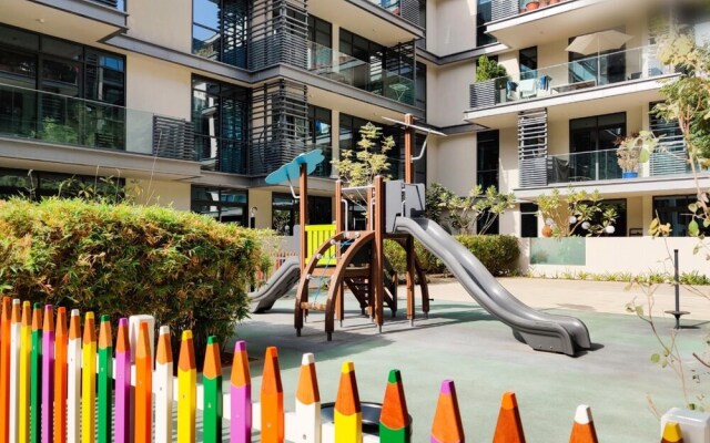 7 Min to Beach 2 BR City Walk