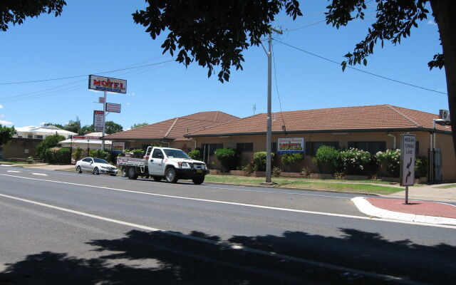 Golden Harvest Motor Inn
