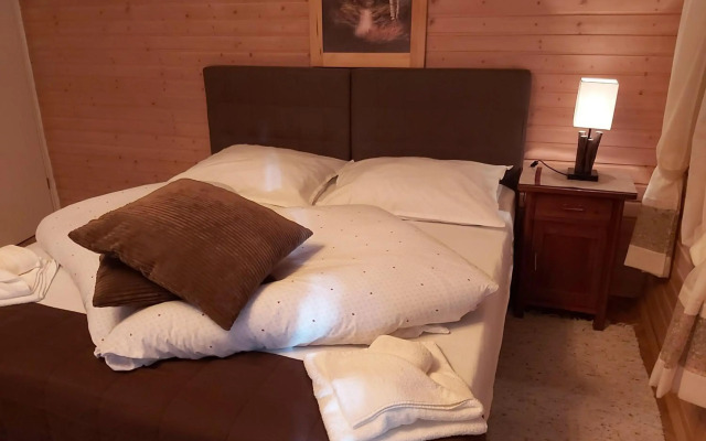 Apartments & Rooms Florjana