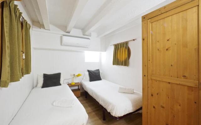 Suites4days Les Corts House