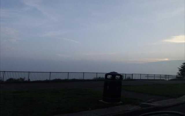 Stunning 3-bed Caravan in Clacton-on-sea