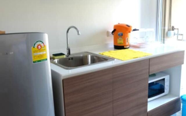 Baan Thew Lom Condominium