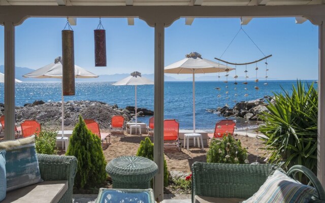 Beachfront Luxury Home-Breakfast Included
