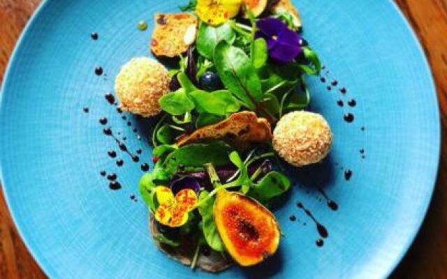 Zoe Bistro & Accommodation