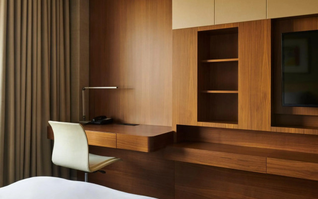 Hotel Hyundai by Lahan Ulsan
