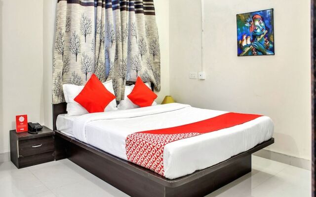 OYO 12042 Green Olives Apartments