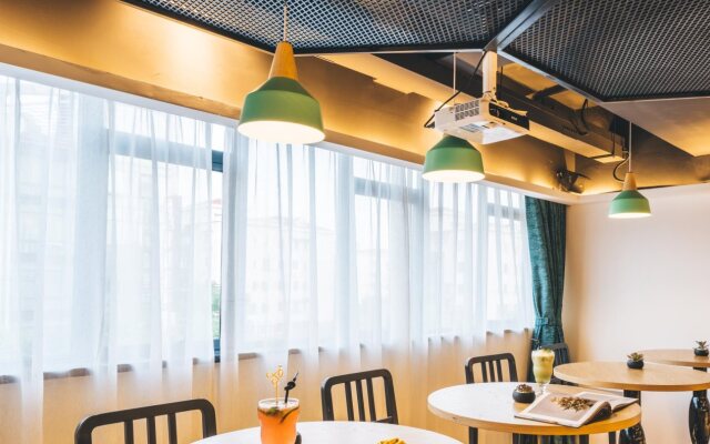 Atour Light Hotel Longbai Shanghai