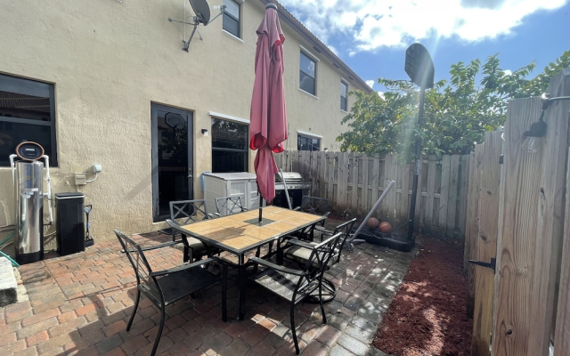 Rare Find! House of Happiness by MIA Zoo & FL Keys