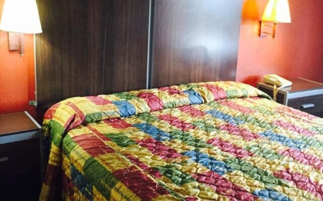 Scottish Inn & Suites - Hobby Airport