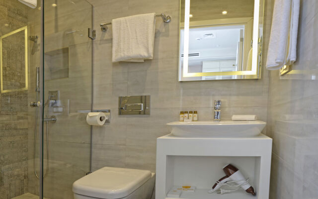 Отель City Avenue