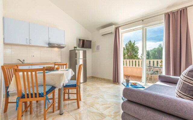 Amazing Home in Baska Voda With Wifi and 1 Bedrooms