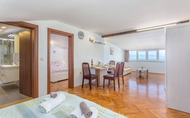 Stunning Apartment in Malinska With Wifi and 1 Bedrooms