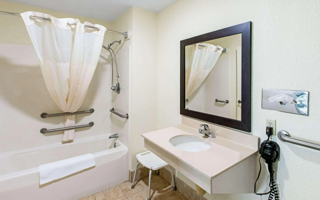 Quality Inn & Suites Florence Civic Center