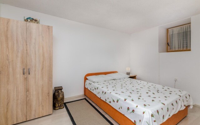 Amazing Home in Zupanje With Wifi and 1 Bedrooms