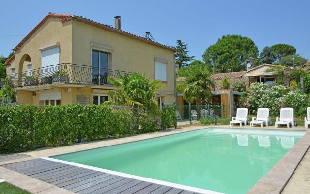 Beautiful Villa in Carcassonne with Shared Pool, Jacuzzi