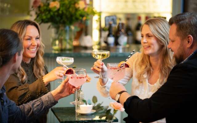 Strand Hostel & Hotel