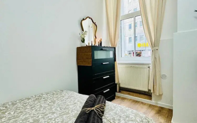 5BR Apartment Near Matzleinsdorfer