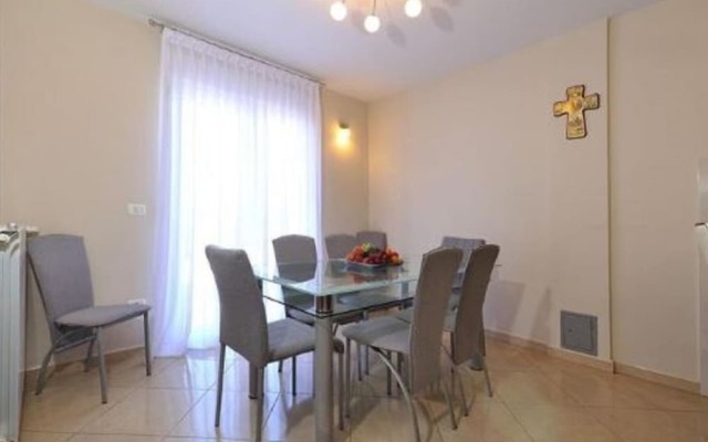 Modern Holiday Home in Novigrad With Swimming Pool