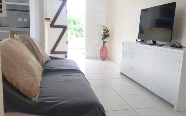 House With One Bedroom In Port Louis With Enclosed Garden And Wifi 6 Km From The Beach