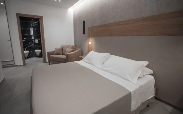 Alexander House Hotel