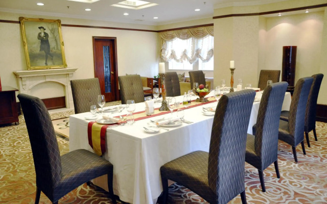 Grand Palace Hotel