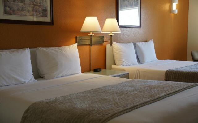 R & R Inn & Suites
