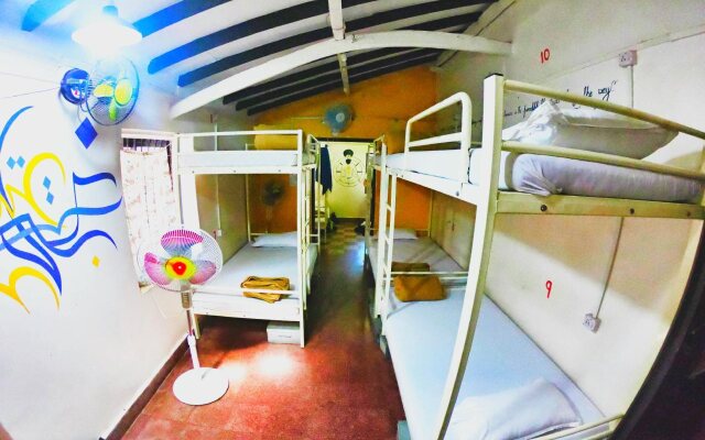 Happy Panda Hostel